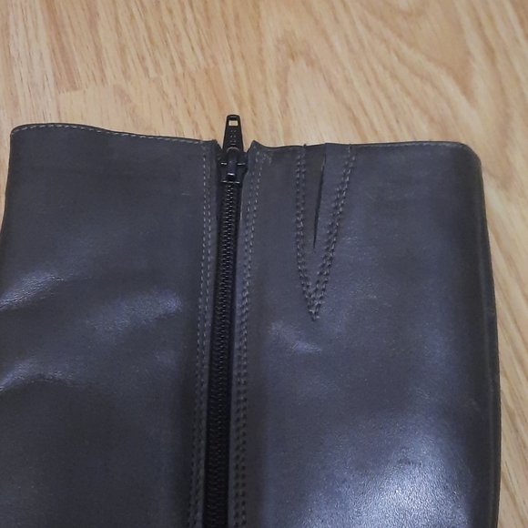 Le Chateau boots - Picture 4 of 10